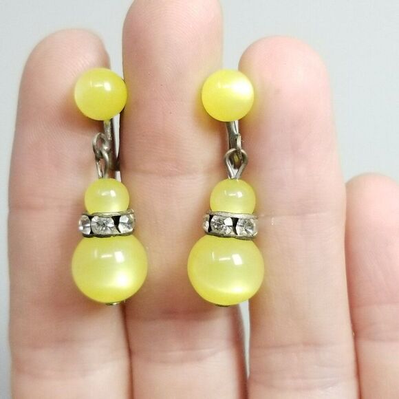 Vintage Bright Yellow Moonglow Dangle Clip On Earrings, Rhinestone, Estate - Picture 6 of 6